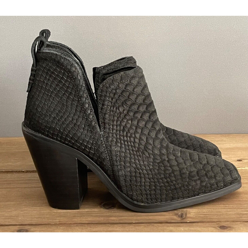 Jeffrey Campbell Women's Rosee Ankle Boots Size 6 Black Suede Snake Pattern
